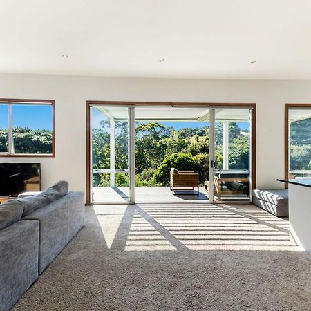 Karaka Sanctuary With Spa Pool By Waiheke Unlimited Oneroa Habitación foto